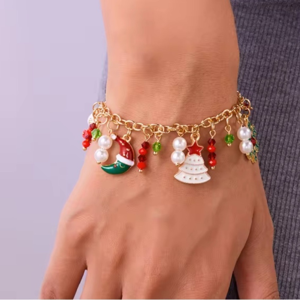 Christmas Charm Bracelet with Santa Tree Gift PendantsFestive Gold Chain Holiday